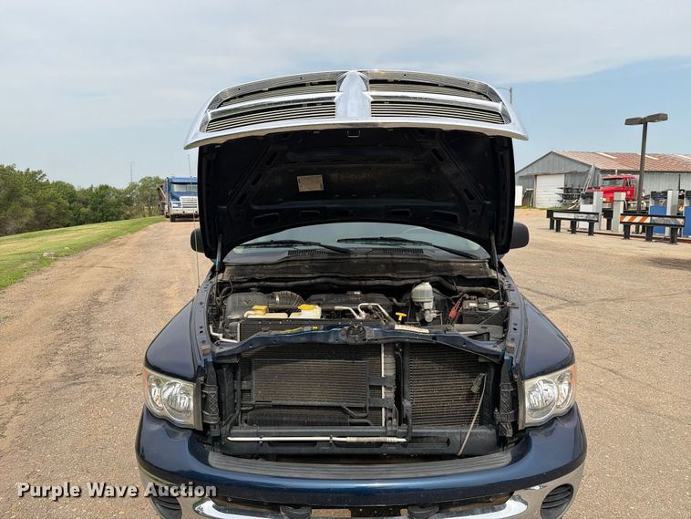 image for item ER1816 2005 Dodge Ram 1500 Ext. Cab pickup truck