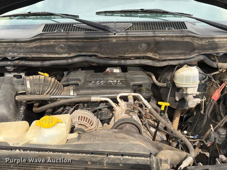 image for item ER1816 2005 Dodge Ram 1500 Ext. Cab pickup truck