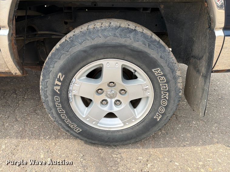 image for item ER1816 2005 Dodge Ram 1500 Ext. Cab pickup truck