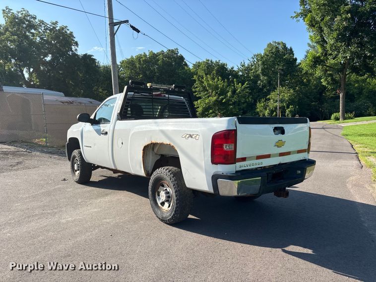 image for item ER3077 2008 Chevrolet Silverado 3500HD pickup truck