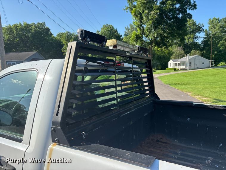 image for item ER3077 2008 Chevrolet Silverado 3500HD pickup truck