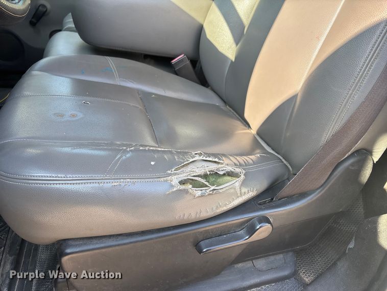 image for item ER3077 2008 Chevrolet Silverado 3500HD pickup truck