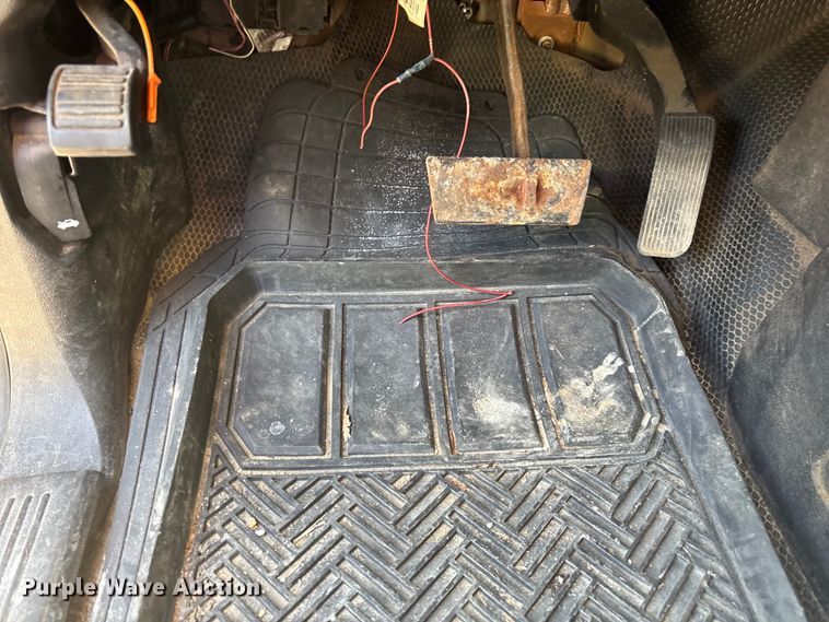 image for item ER3077 2008 Chevrolet Silverado 3500HD pickup truck