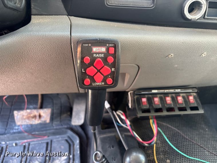 image for item ER3077 2008 Chevrolet Silverado 3500HD pickup truck