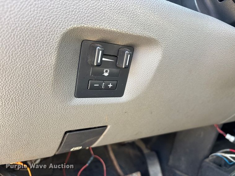 image for item ER3077 2008 Chevrolet Silverado 3500HD pickup truck