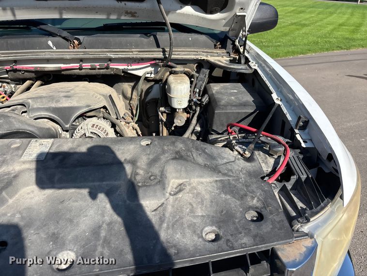 image for item ER3077 2008 Chevrolet Silverado 3500HD pickup truck
