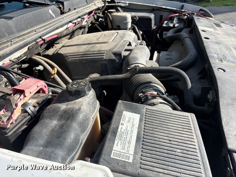 image for item ER3077 2008 Chevrolet Silverado 3500HD pickup truck