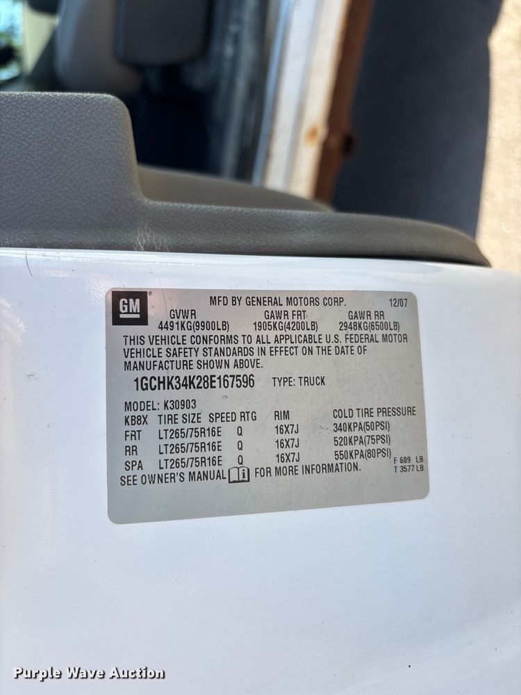 image for item ER3077 2008 Chevrolet Silverado 3500HD pickup truck