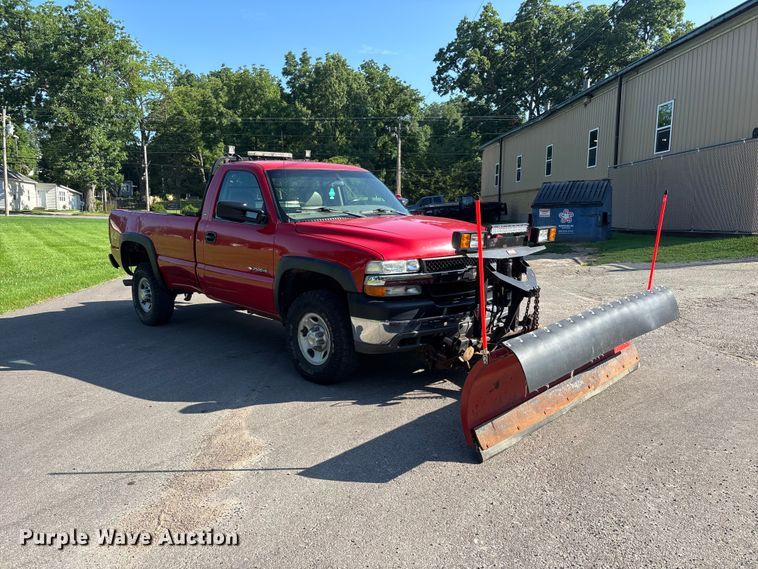 image for item ER3078 2002 Chevrolet Silverado 2500HD pickup truck