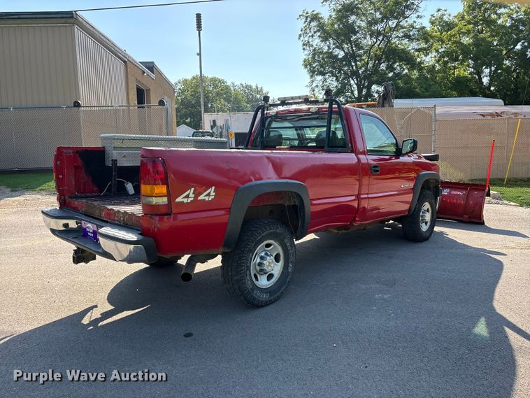 image for item ER3078 2002 Chevrolet Silverado 2500HD pickup truck