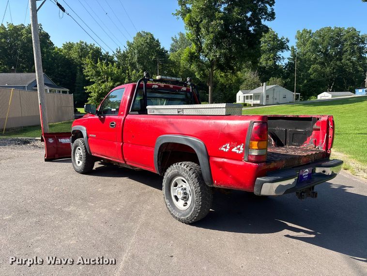 image for item ER3078 2002 Chevrolet Silverado 2500HD pickup truck