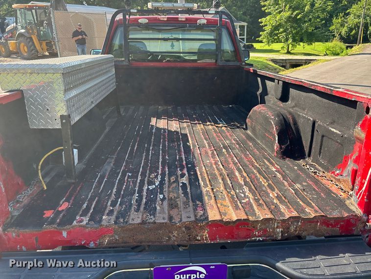image for item ER3078 2002 Chevrolet Silverado 2500HD pickup truck