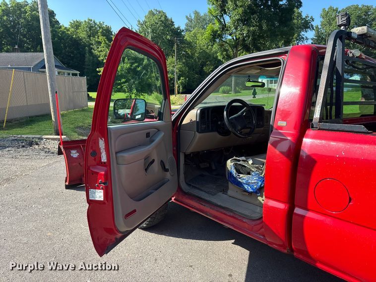 image for item ER3078 2002 Chevrolet Silverado 2500HD pickup truck