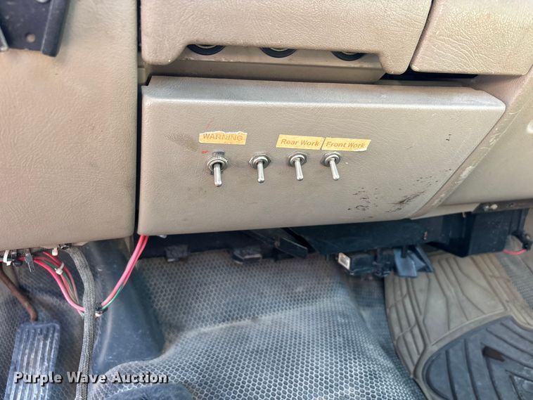 image for item ER3078 2002 Chevrolet Silverado 2500HD pickup truck