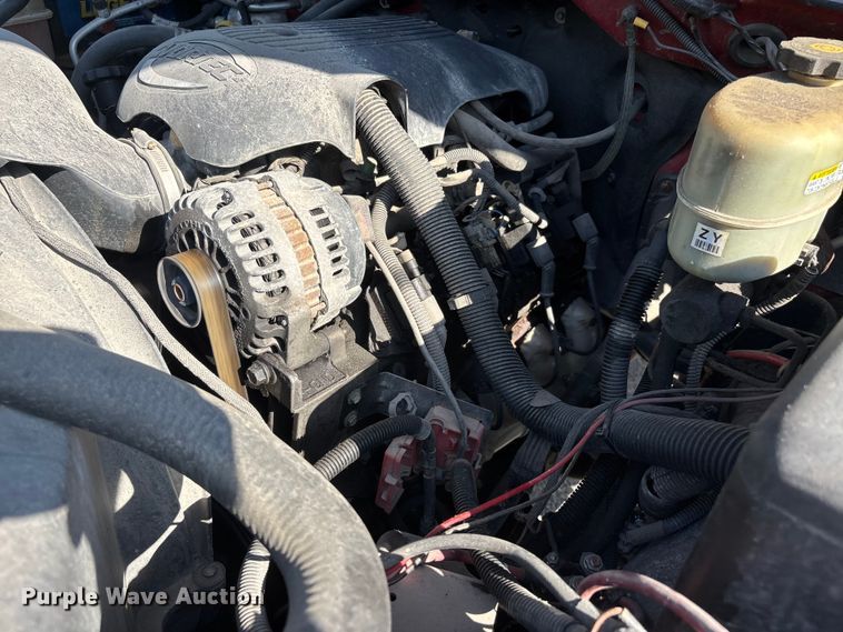 image for item ER3078 2002 Chevrolet Silverado 2500HD pickup truck