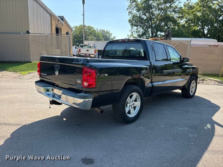 image for item ER3079 2011 Dodge Dakota Crew Cab pickup truck