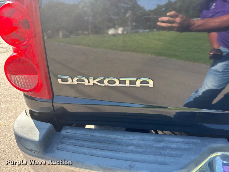 image for item ER3079 2011 Dodge Dakota Crew Cab pickup truck