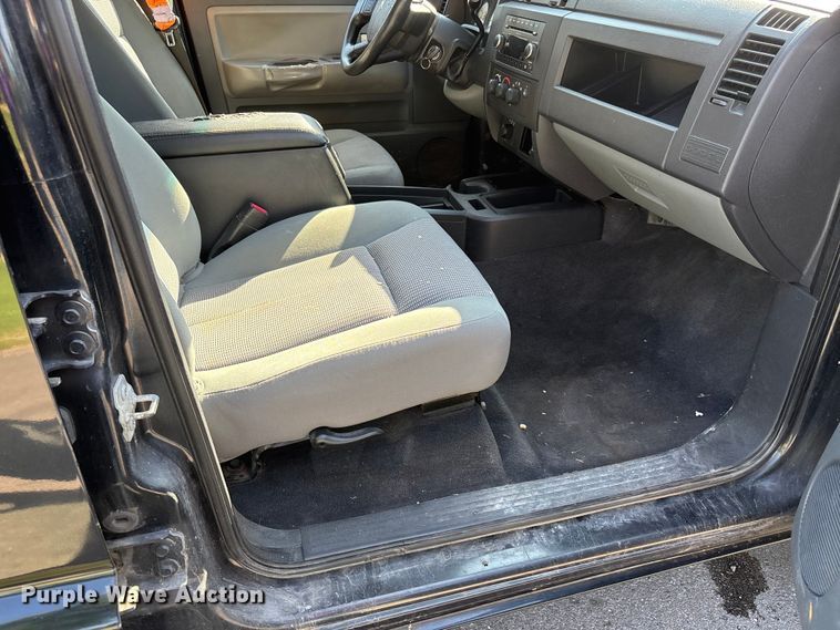 image for item ER3079 2011 Dodge Dakota Crew Cab pickup truck