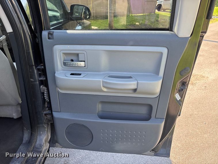 image for item ER3079 2011 Dodge Dakota Crew Cab pickup truck