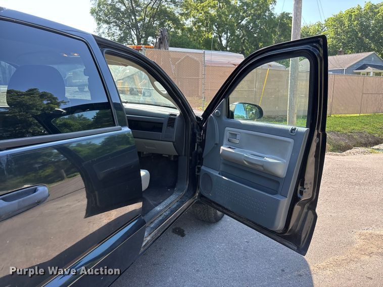 image for item ER3079 2011 Dodge Dakota Crew Cab pickup truck
