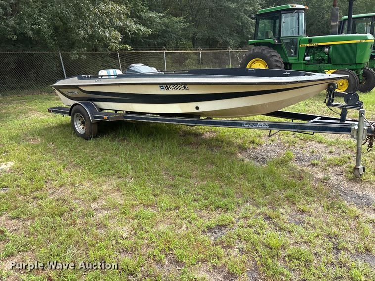 image for item ET0002 1985 Stratos 375-V boat
