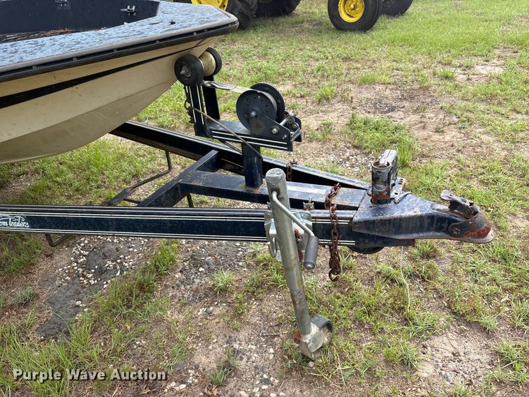 image for item ET0002 1985 Stratos 375-V boat