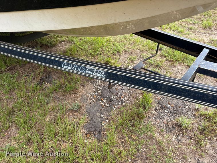 image for item ET0002 1985 Stratos 375-V boat