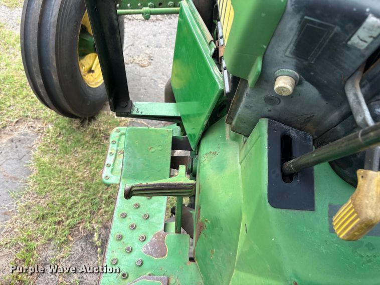 image for item ET0003 1988 John Deere 2155 tractor