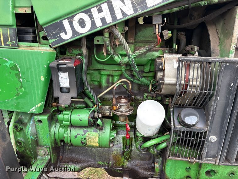 image for item ET0003 1988 John Deere 2155 tractor