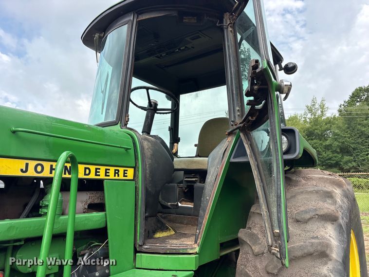 image for item ET0004 1975 John Deere 4430 tractor