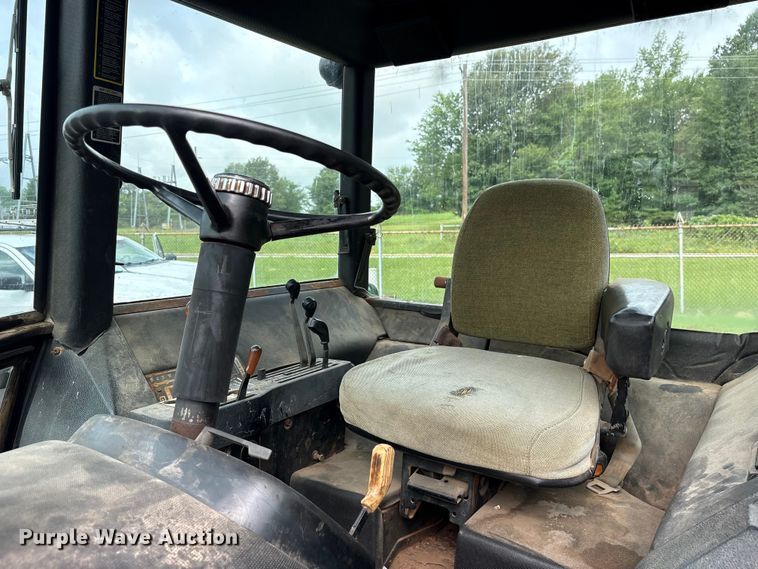 image for item ET0004 1975 John Deere 4430 tractor