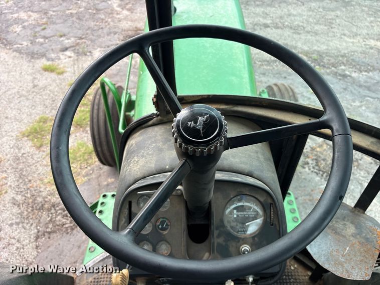 image for item ET0004 1975 John Deere 4430 tractor
