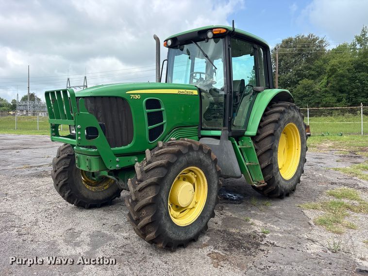 image for item ET0005 2011 John Deere 7130 MFWD tractor