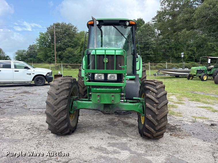 image for item ET0005 2011 John Deere 7130 MFWD tractor