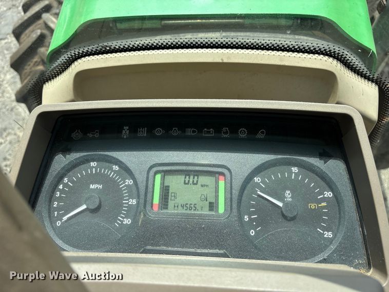 image for item ET0005 2011 John Deere 7130 MFWD tractor