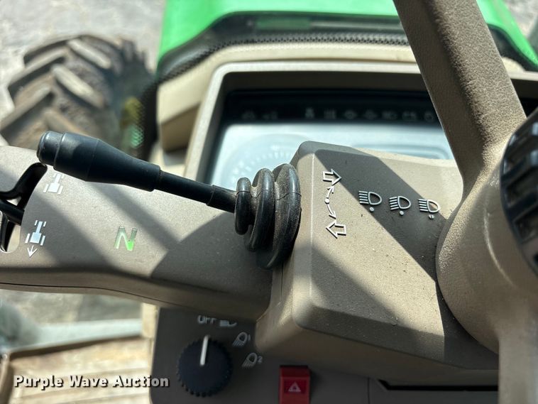image for item ET0005 2011 John Deere 7130 MFWD tractor