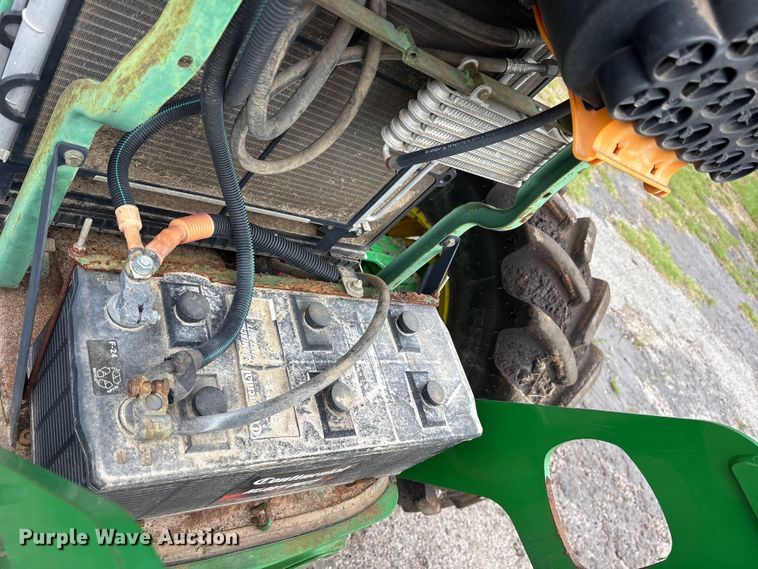 image for item ET0005 2011 John Deere 7130 MFWD tractor