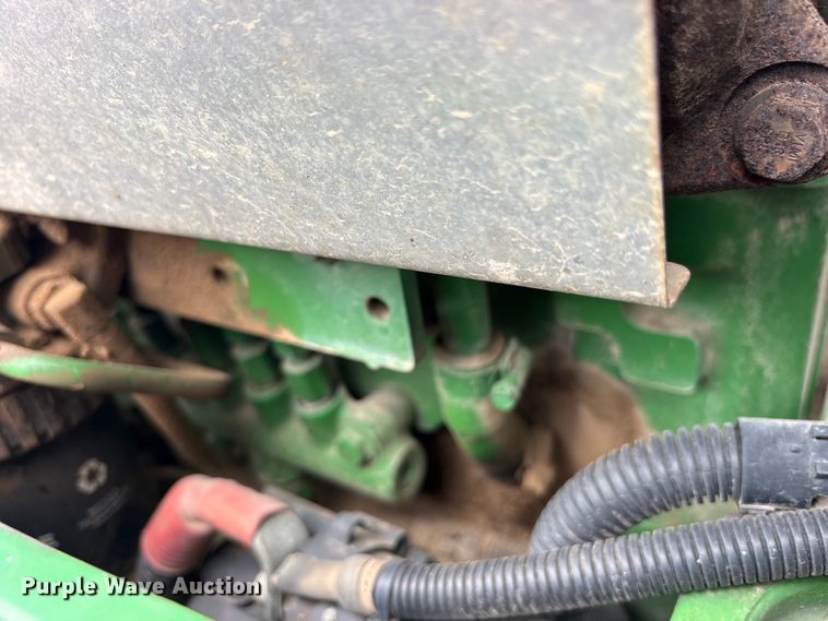 image for item ET0005 2011 John Deere 7130 MFWD tractor