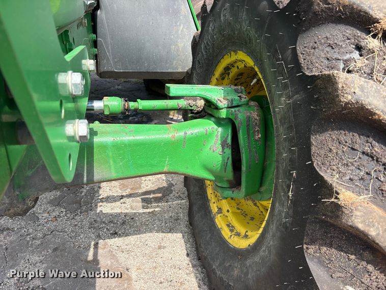 image for item ET0005 2011 John Deere 7130 MFWD tractor
