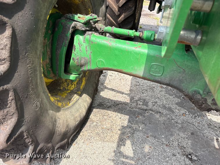 image for item ET0005 2011 John Deere 7130 MFWD tractor