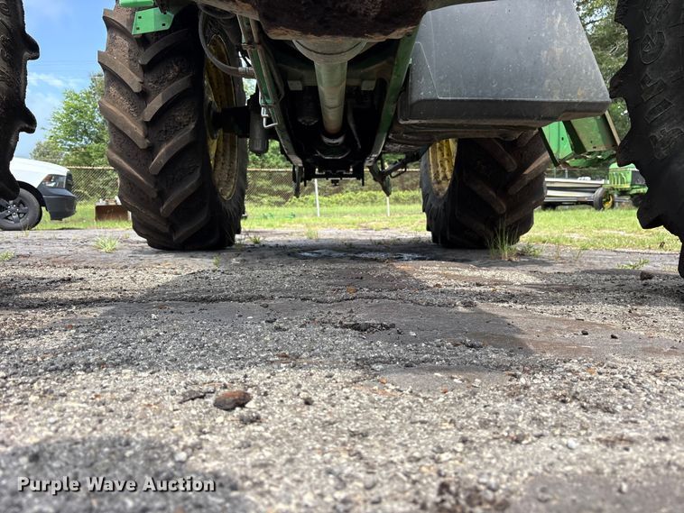 image for item ET0005 2011 John Deere 7130 MFWD tractor
