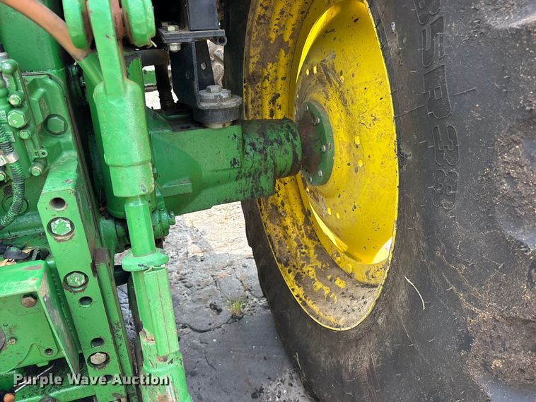 image for item ET0005 2011 John Deere 7130 MFWD tractor