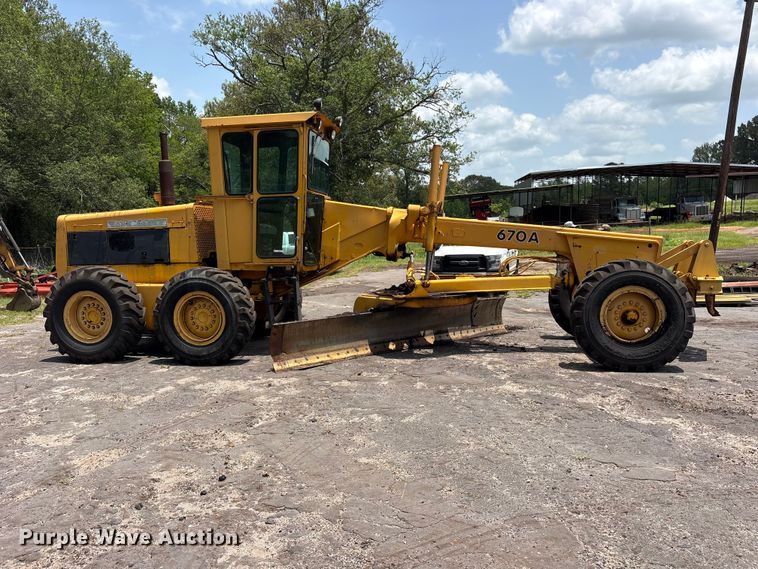 image for item ET0007 1981 John Deere 670A motor grader