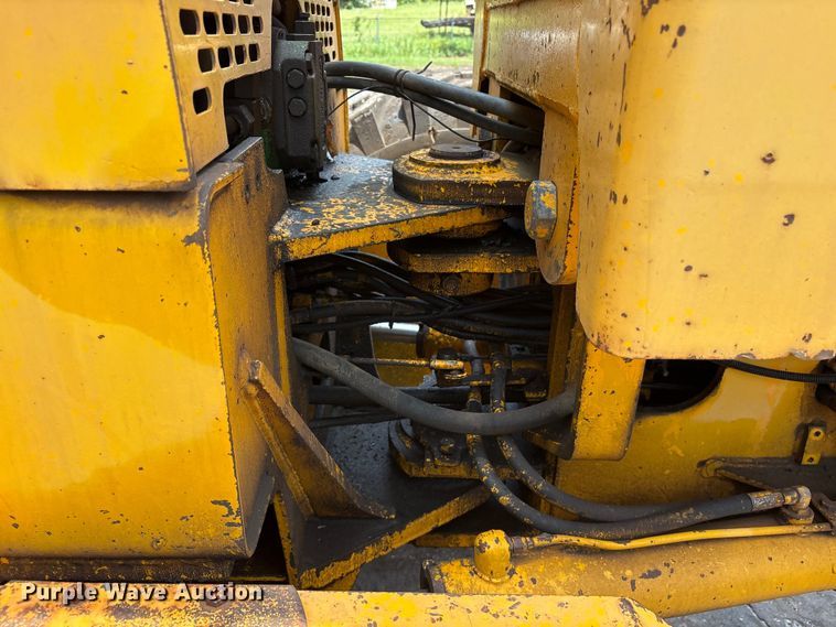 image for item ET0007 1981 John Deere 670A motor grader