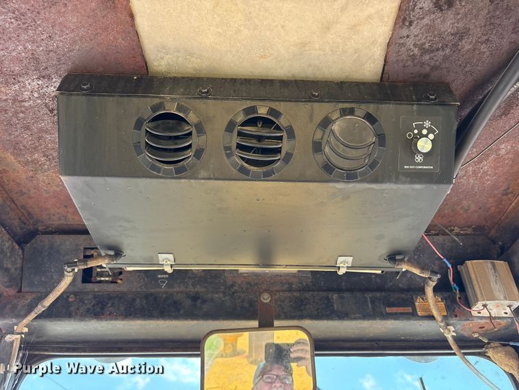 image for item ET0007 1981 John Deere 670A motor grader