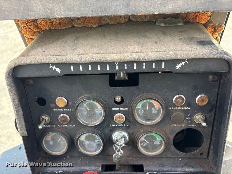 image for item ET0007 1981 John Deere 670A motor grader