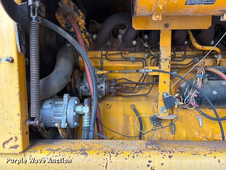 image for item ET0007 1981 John Deere 670A motor grader
