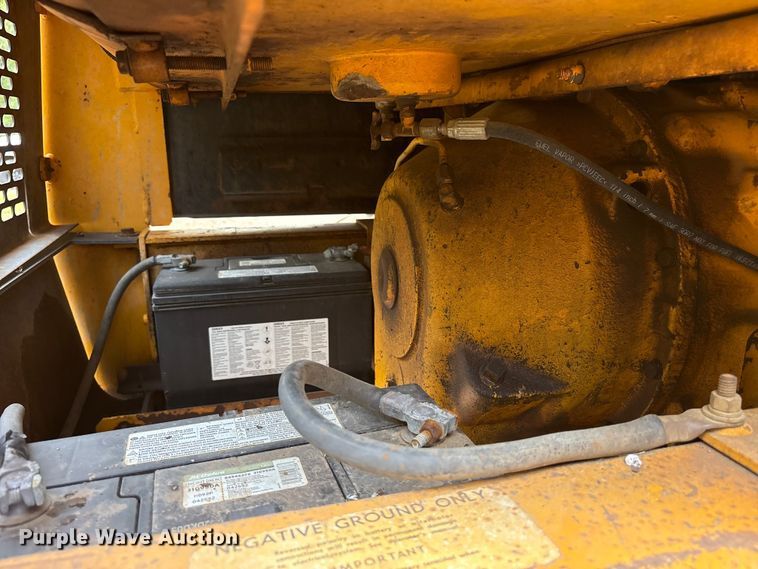 image for item ET0007 1981 John Deere 670A motor grader