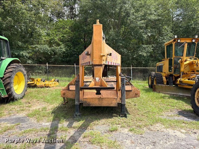image for item ET0008 2009 Big Tex 3XGN-20+5 equipment trailer