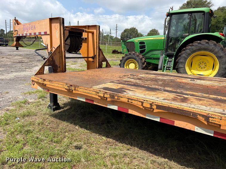 image for item ET0008 2009 Big Tex 3XGN-20+5 equipment trailer